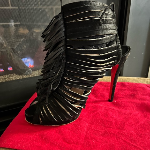 Christian Louboutin Black Suede Fringe Booty 38.5 Retail $1175 - Picture 4 of 12
